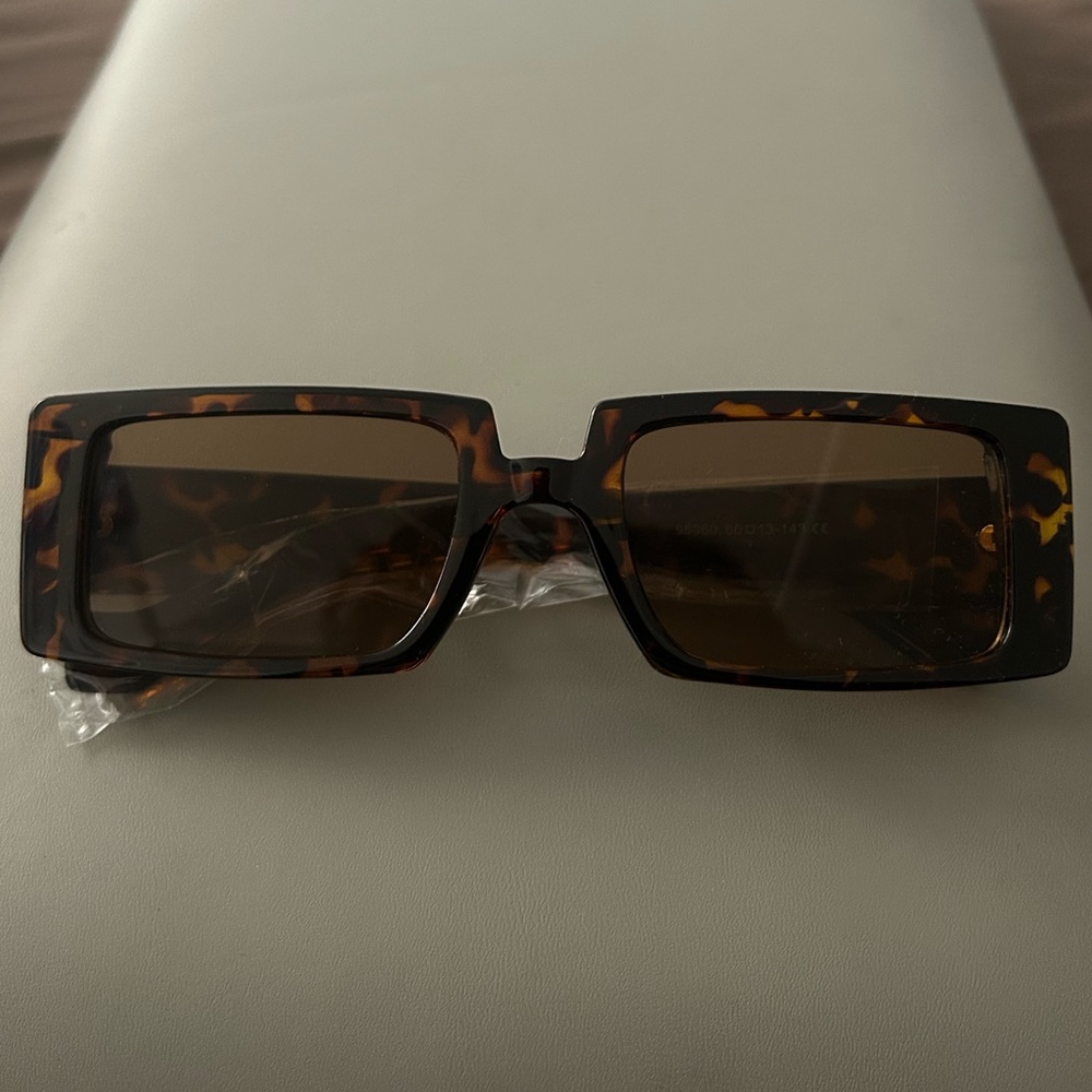 Tortoiseshell Rectangular Sunglasses